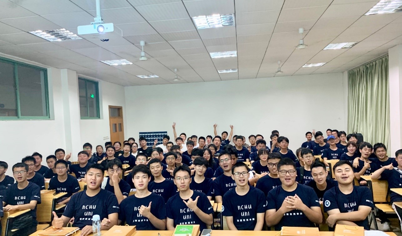 项目学生迎新活动